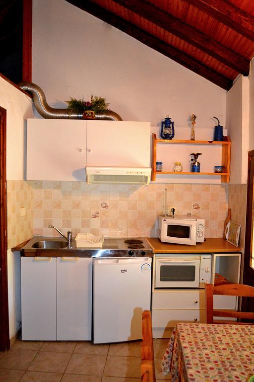 Chouchounikos Apartments Lefokastro Buitenkant foto