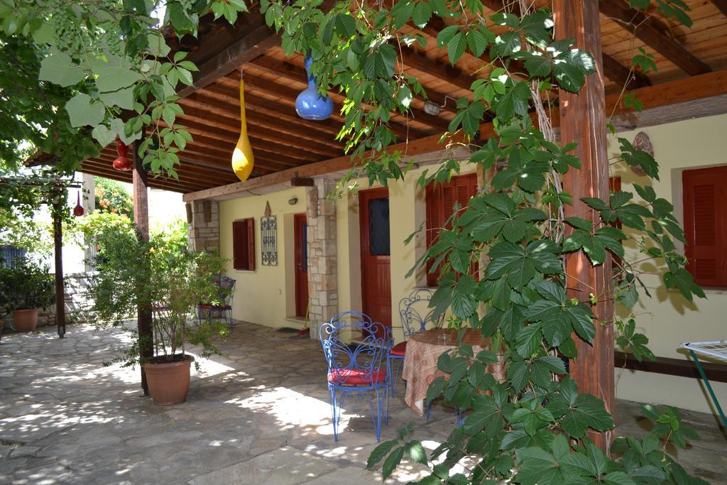 Chouchounikos Apartments Lefokastro Buitenkant foto